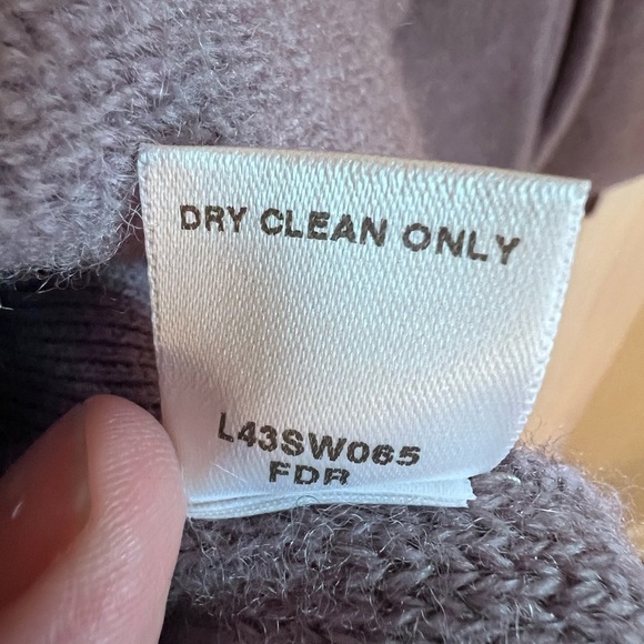 Cabela's Size L Lavender Pockets Wool Button-Up Cardigan Embroidery NWOT - Picture 8 of 11